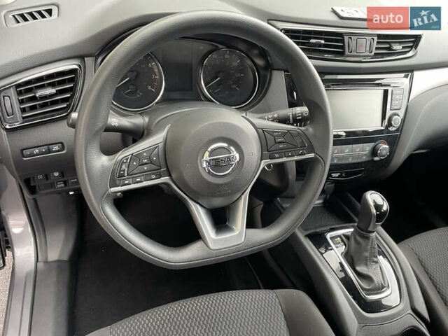 Серый Ниссан Rogue Sport, объемом двигателя 2 л и пробегом 60 тыс. км за 15500 $, фото 8 на Automoto.ua