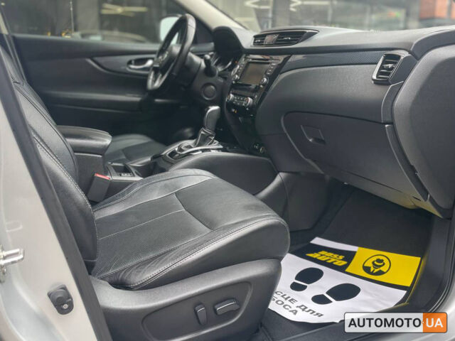 Сірий Ніссан Rogue Sport, об'ємом двигуна 2 л та пробігом 101 тис. км за 19500 $, фото 14 на Automoto.ua