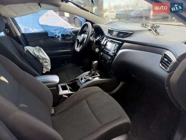 Серый Ниссан Rogue Sport, объемом двигателя 2 л и пробегом 119 тыс. км за 10900 $, фото 8 на Automoto.ua