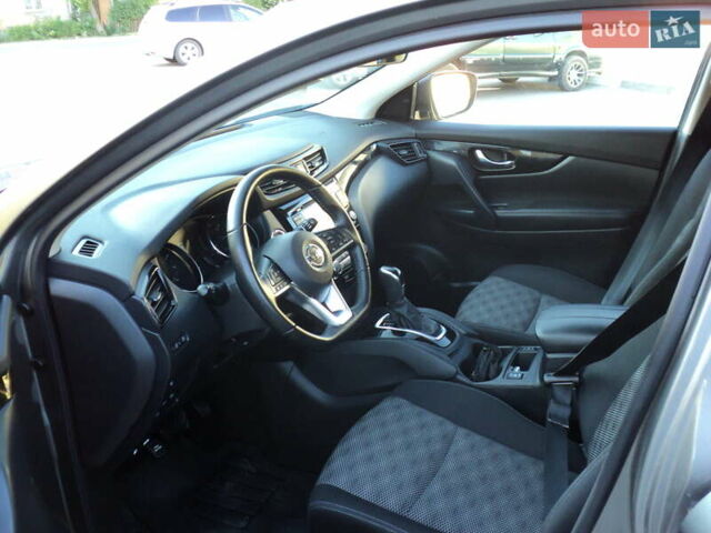 Серый Ниссан Rogue Sport, объемом двигателя 2 л и пробегом 65 тыс. км за 16100 $, фото 13 на Automoto.ua