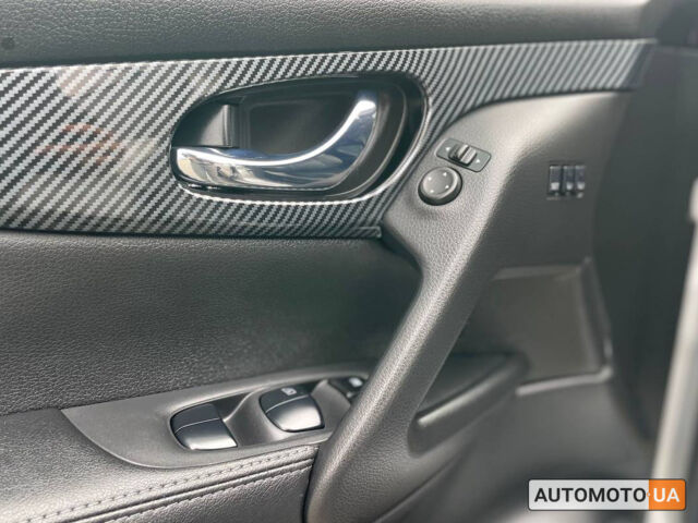 Сірий Ніссан Rogue Sport, об'ємом двигуна 2 л та пробігом 101 тис. км за 19500 $, фото 6 на Automoto.ua