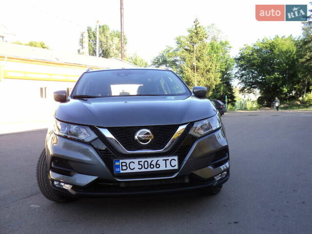 Серый Ниссан Rogue Sport, объемом двигателя 2 л и пробегом 65 тыс. км за 16100 $, фото 2 на Automoto.ua