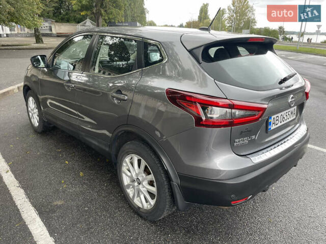 Серый Ниссан Rogue Sport, объемом двигателя 2 л и пробегом 60 тыс. км за 15500 $, фото 5 на Automoto.ua