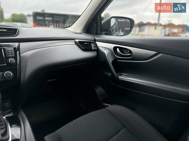 Серый Ниссан Rogue Sport, объемом двигателя 2 л и пробегом 74 тыс. км за 16500 $, фото 12 на Automoto.ua