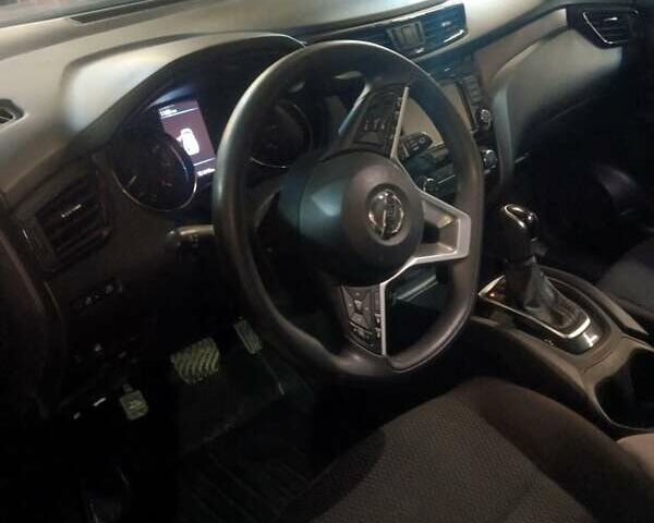 Серый Ниссан Rogue Sport, объемом двигателя 2 л и пробегом 151 тыс. км за 14000 $, фото 3 на Automoto.ua