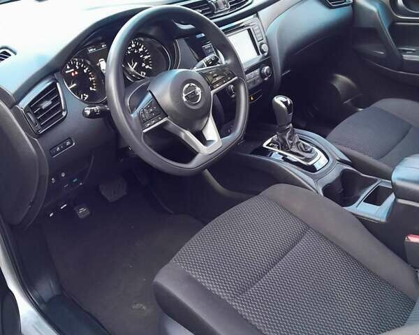 Серый Ниссан Rogue Sport, объемом двигателя 2 л и пробегом 83 тыс. км за 14800 $, фото 9 на Automoto.ua