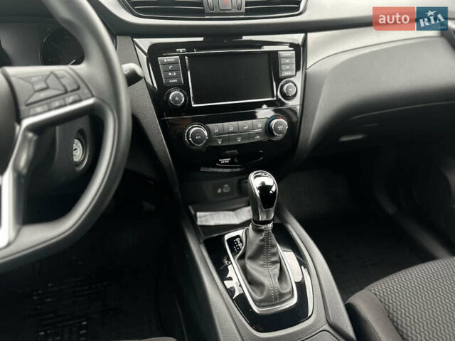 Серый Ниссан Rogue Sport, объемом двигателя 2 л и пробегом 74 тыс. км за 16500 $, фото 13 на Automoto.ua