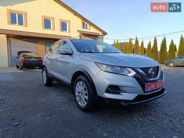 Серый Ниссан Rogue Sport, объемом двигателя 2 л и пробегом 85 тыс. км за 15450 $, фото 7 на Automoto.ua