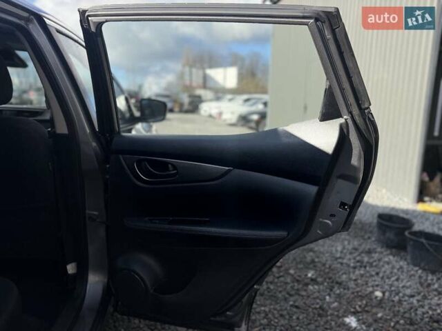 Серый Ниссан Rogue Sport, объемом двигателя 2 л и пробегом 119 тыс. км за 10900 $, фото 18 на Automoto.ua