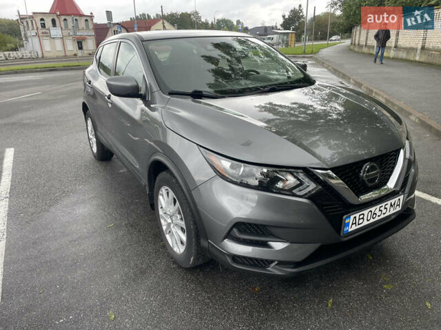 Серый Ниссан Rogue Sport, объемом двигателя 2 л и пробегом 60 тыс. км за 15500 $, фото 2 на Automoto.ua