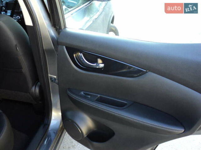 Серый Ниссан Rogue Sport, объемом двигателя 2 л и пробегом 65 тыс. км за 16100 $, фото 23 на Automoto.ua