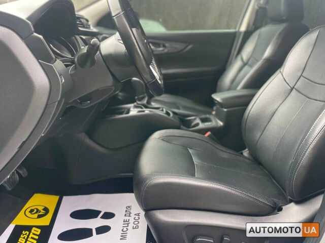 Сірий Ніссан Rogue Sport, об'ємом двигуна 2 л та пробігом 101 тис. км за 19500 $, фото 7 на Automoto.ua