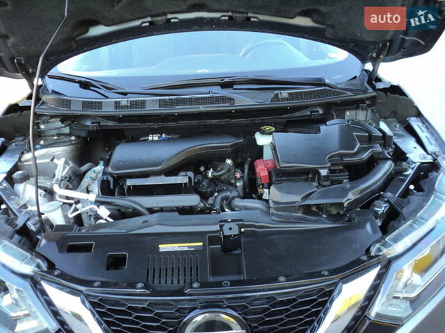 Серый Ниссан Rogue Sport, объемом двигателя 2 л и пробегом 65 тыс. км за 16100 $, фото 9 на Automoto.ua