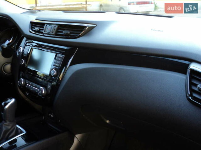 Серый Ниссан Rogue Sport, объемом двигателя 2 л и пробегом 65 тыс. км за 16100 $, фото 19 на Automoto.ua