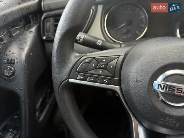 Серый Ниссан Rogue Sport, объемом двигателя 2 л и пробегом 119 тыс. км за 10900 $, фото 17 на Automoto.ua