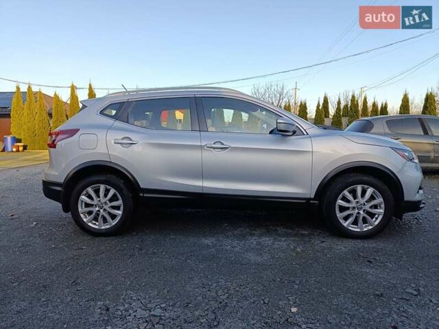 Серый Ниссан Rogue Sport, объемом двигателя 2 л и пробегом 85 тыс. км за 15450 $, фото 9 на Automoto.ua