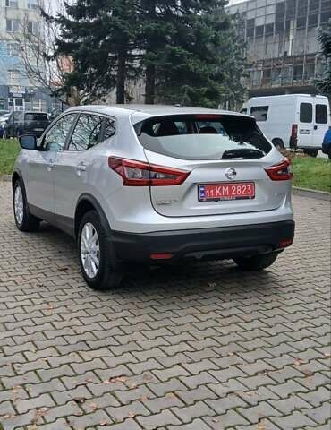 Серый Ниссан Rogue Sport, объемом двигателя 2 л и пробегом 35 тыс. км за 15950 $, фото 21 на Automoto.ua