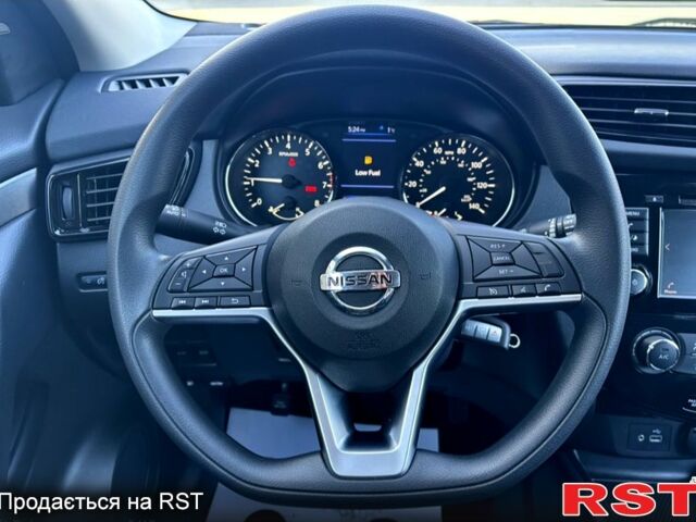 Серый Ниссан Rogue Sport, объемом двигателя 20 л и пробегом 72 тыс. км за 15300 $, фото 3 на Automoto.ua