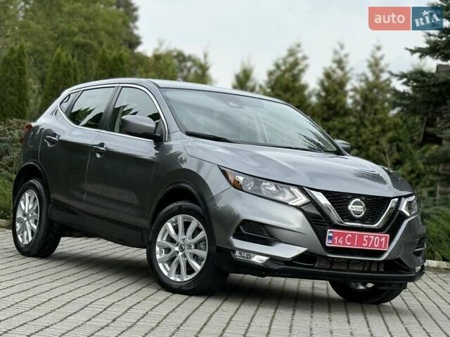 Серый Ниссан Rogue Sport, объемом двигателя 2 л и пробегом 93 тыс. км за 15300 $, фото 22 на Automoto.ua