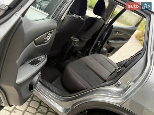 Серый Ниссан Rogue Sport, объемом двигателя 2 л и пробегом 93 тыс. км за 15300 $, фото 57 на Automoto.ua