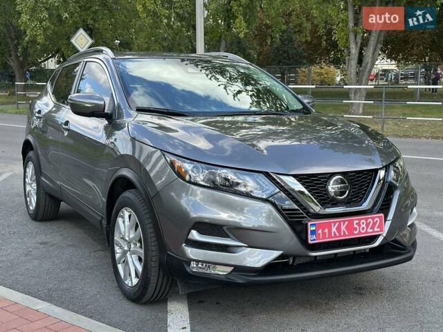 Серый Ниссан Rogue Sport, объемом двигателя 0 л и пробегом 15 тыс. км за 17500 $, фото 4 на Automoto.ua