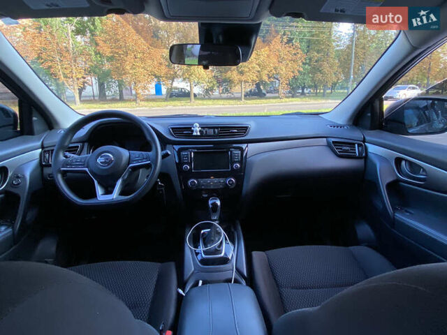Серый Ниссан Rogue Sport, объемом двигателя 2 л и пробегом 120 тыс. км за 15900 $, фото 7 на Automoto.ua