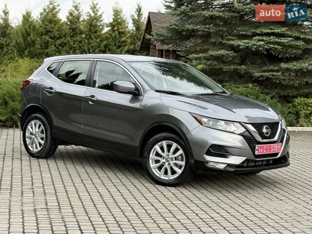 Серый Ниссан Rogue Sport, объемом двигателя 2 л и пробегом 93 тыс. км за 15300 $, фото 24 на Automoto.ua