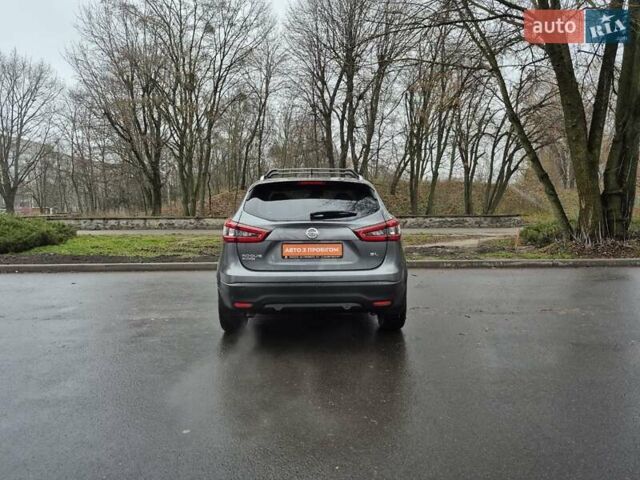 Серый Ниссан Rogue Sport, объемом двигателя 2 л и пробегом 70 тыс. км за 18200 $, фото 9 на Automoto.ua