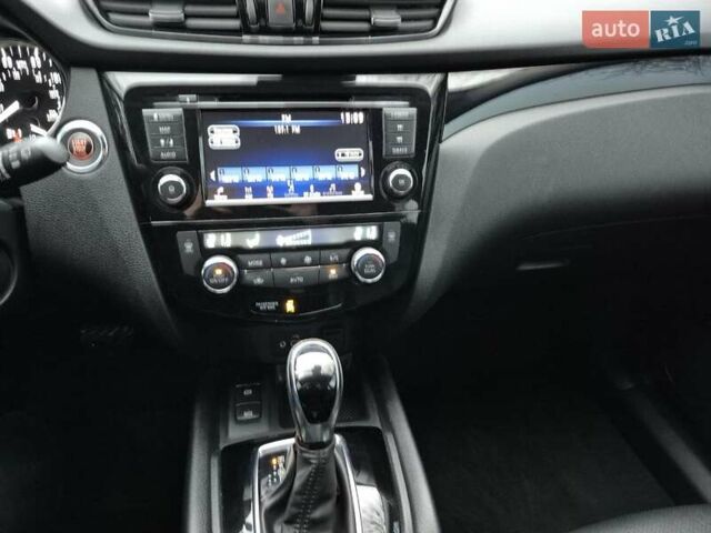 Серый Ниссан Rogue Sport, объемом двигателя 2 л и пробегом 70 тыс. км за 18200 $, фото 19 на Automoto.ua