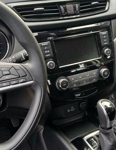 Серый Ниссан Rogue Sport, объемом двигателя 2 л и пробегом 35 тыс. км за 15950 $, фото 13 на Automoto.ua