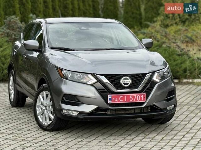 Серый Ниссан Rogue Sport, объемом двигателя 2 л и пробегом 93 тыс. км за 15300 $, фото 18 на Automoto.ua