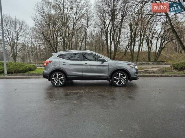 Серый Ниссан Rogue Sport, объемом двигателя 2 л и пробегом 70 тыс. км за 18200 $, фото 3 на Automoto.ua