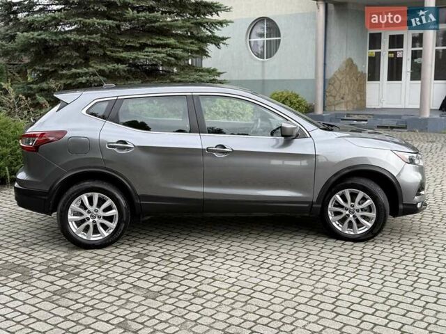 Серый Ниссан Rogue Sport, объемом двигателя 2 л и пробегом 93 тыс. км за 15300 $, фото 26 на Automoto.ua