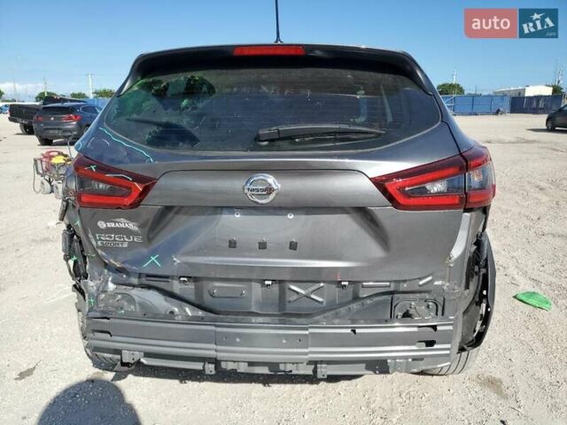 Серый Ниссан Rogue Sport, объемом двигателя 2 л и пробегом 41 тыс. км за 3000 $, фото 5 на Automoto.ua