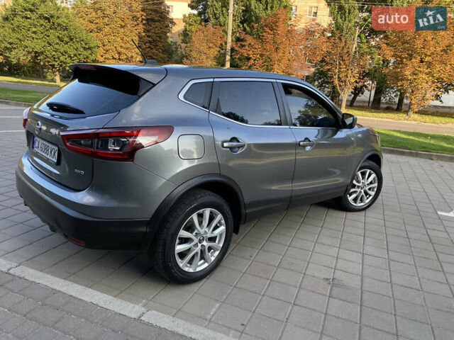 Серый Ниссан Rogue Sport, объемом двигателя 2 л и пробегом 120 тыс. км за 15900 $, фото 4 на Automoto.ua