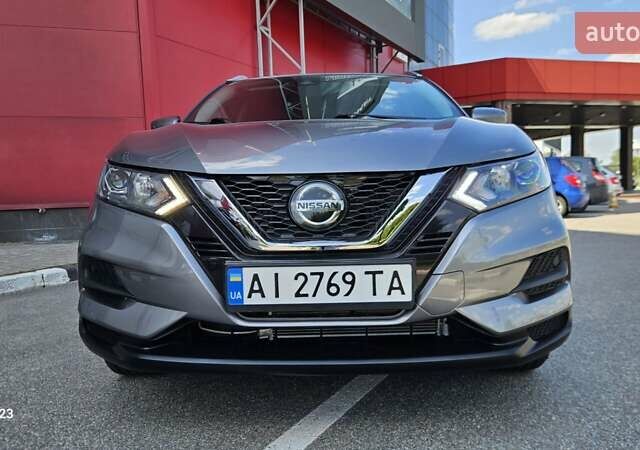 Серый Ниссан Rogue Sport, объемом двигателя 2 л и пробегом 99 тыс. км за 15999 $, фото 9 на Automoto.ua