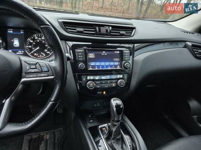 Серый Ниссан Rogue Sport, объемом двигателя 2 л и пробегом 70 тыс. км за 18200 $, фото 13 на Automoto.ua