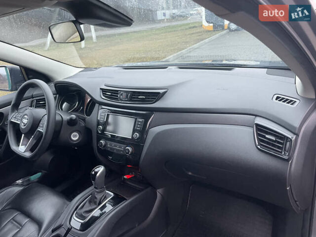 Серый Ниссан Rogue Sport, объемом двигателя 2 л и пробегом 28 тыс. км за 19000 $, фото 6 на Automoto.ua