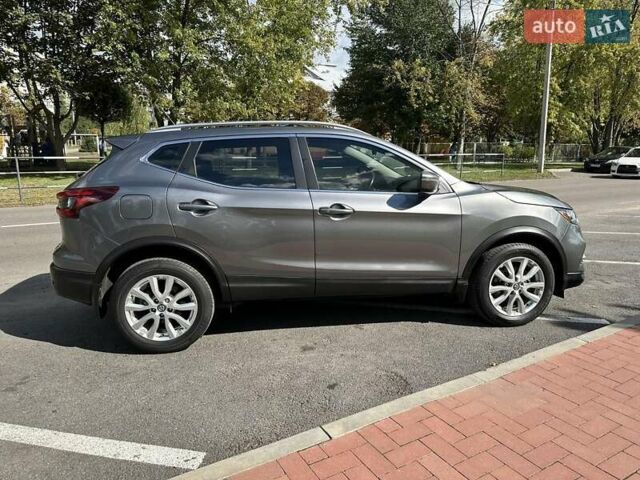 Серый Ниссан Rogue Sport, объемом двигателя 0 л и пробегом 15 тыс. км за 17500 $, фото 8 на Automoto.ua