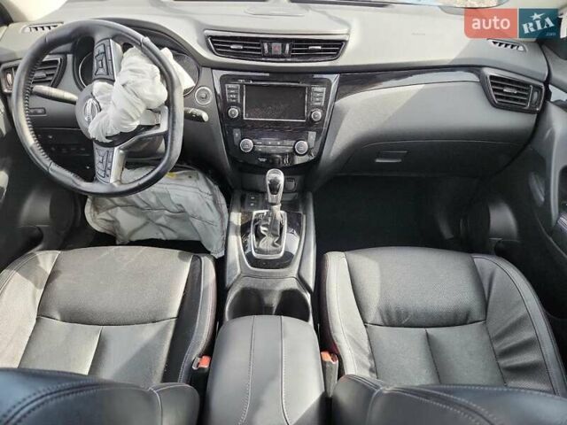 Серый Ниссан Rogue Sport, объемом двигателя 2 л и пробегом 64 тыс. км за 3000 $, фото 7 на Automoto.ua