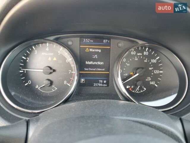Серый Ниссан Rogue Sport, объемом двигателя 2 л и пробегом 41 тыс. км за 3000 $, фото 8 на Automoto.ua