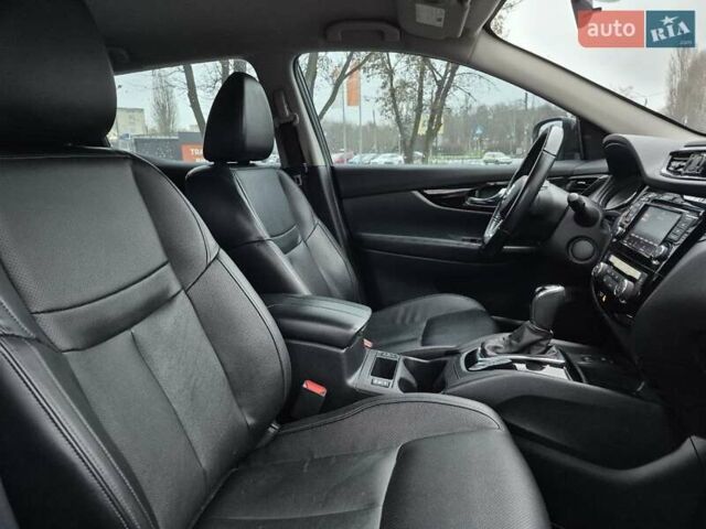 Серый Ниссан Rogue Sport, объемом двигателя 2 л и пробегом 70 тыс. км за 18200 $, фото 23 на Automoto.ua