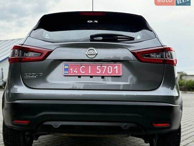 Серый Ниссан Rogue Sport, объемом двигателя 2 л и пробегом 93 тыс. км за 15300 $, фото 17 на Automoto.ua