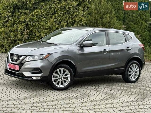 Серый Ниссан Rogue Sport, объемом двигателя 2 л и пробегом 93 тыс. км за 15300 $, фото 7 на Automoto.ua