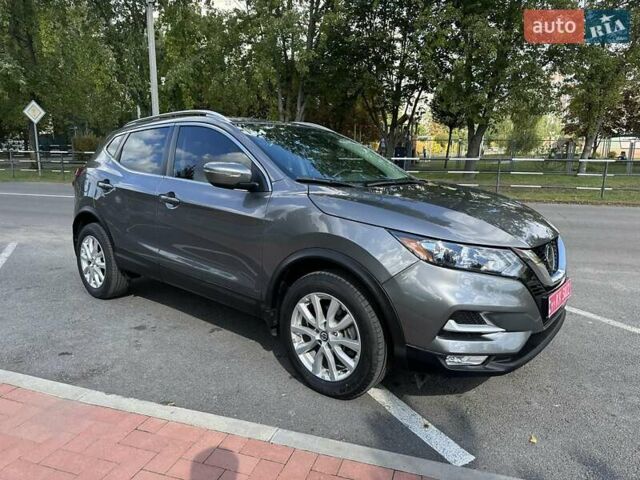 Серый Ниссан Rogue Sport, объемом двигателя 0 л и пробегом 15 тыс. км за 17500 $, фото 10 на Automoto.ua