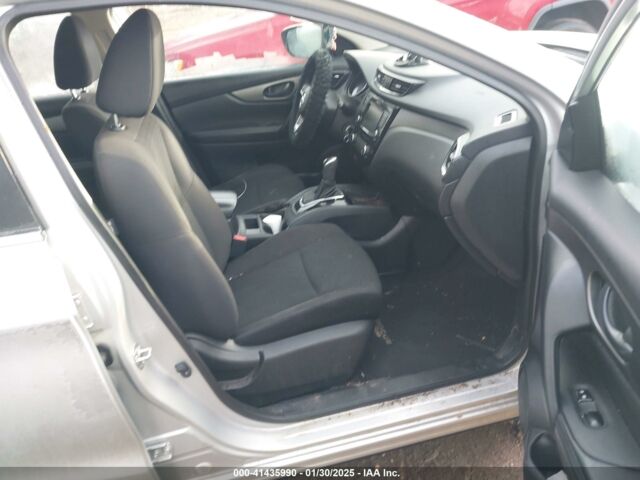 Серый Ниссан Rogue Sport, объемом двигателя 2 л и пробегом 128 тыс. км за 10800 $, фото 6 на Automoto.ua