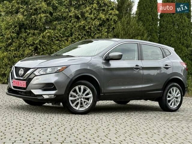 Серый Ниссан Rogue Sport, объемом двигателя 2 л и пробегом 93 тыс. км за 15300 $, фото 8 на Automoto.ua