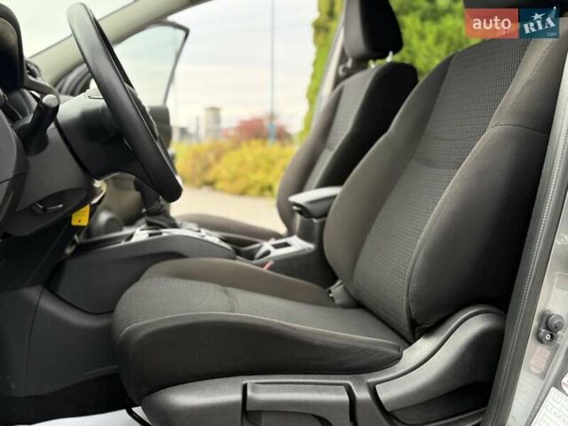 Серый Ниссан Rogue Sport, объемом двигателя 2 л и пробегом 93 тыс. км за 15300 $, фото 51 на Automoto.ua
