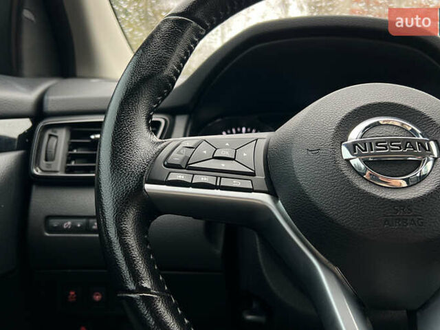 Серый Ниссан Rogue Sport, объемом двигателя 2 л и пробегом 73 тыс. км за 19750 $, фото 10 на Automoto.ua