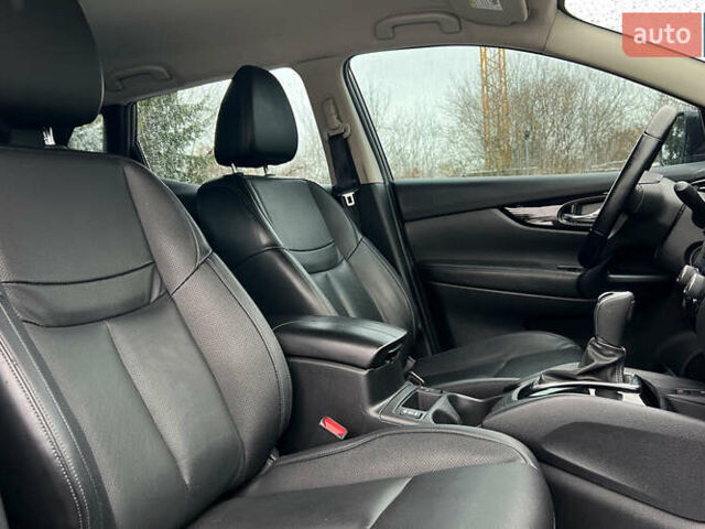 Серый Ниссан Rogue Sport, объемом двигателя 2 л и пробегом 73 тыс. км за 19750 $, фото 18 на Automoto.ua